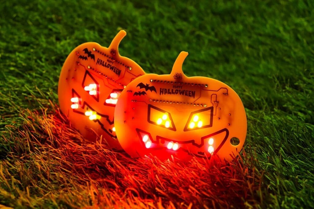 DIY Halloween Pumpkins using Arduino